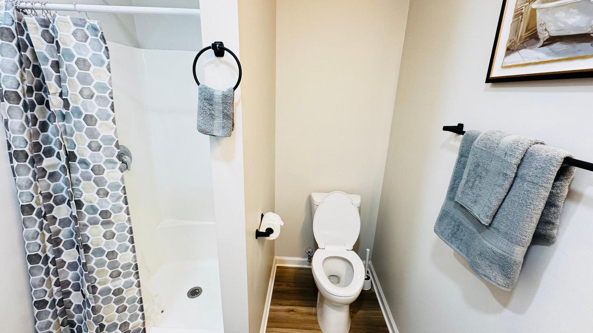 Vacay Escape, Private In With Shared Common Spaces Homestay