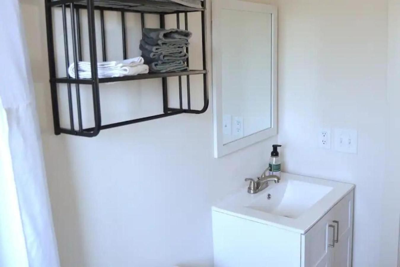 Chic 2br Townhouse With Smart Tv Close To Apartment Charlotte