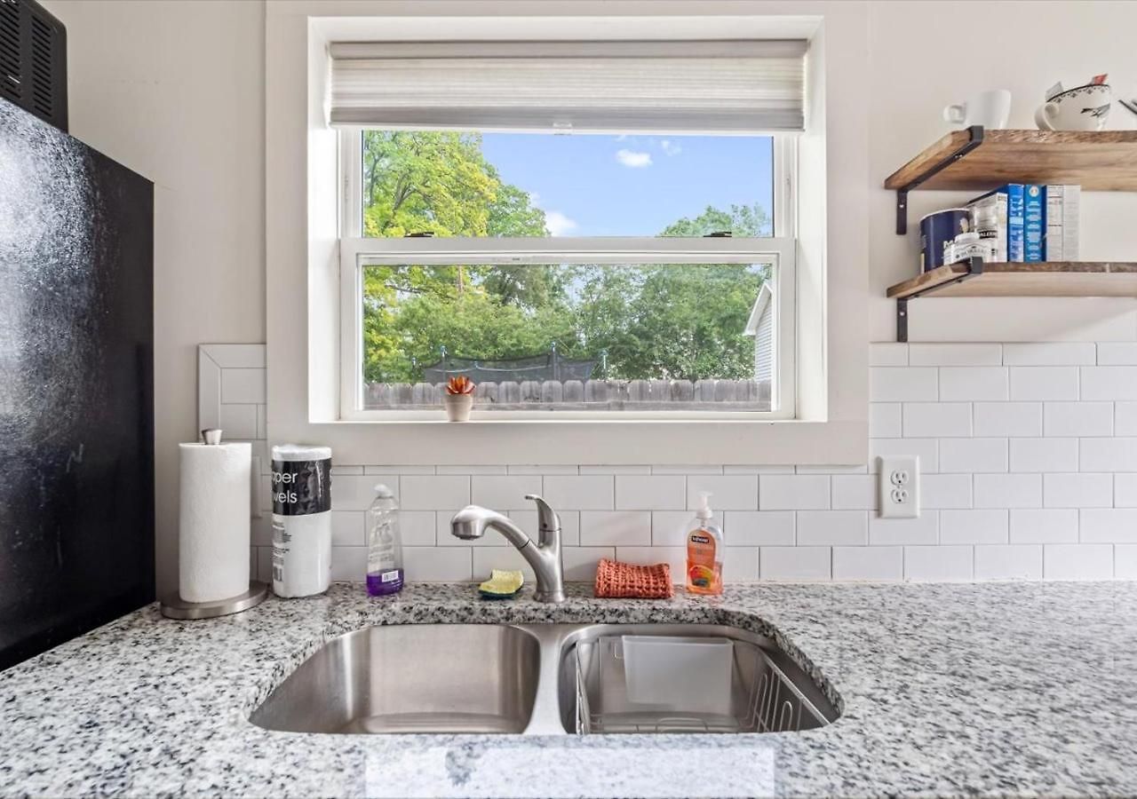 Apartment Uptown Nest By Stadium, Convention Center & Arena