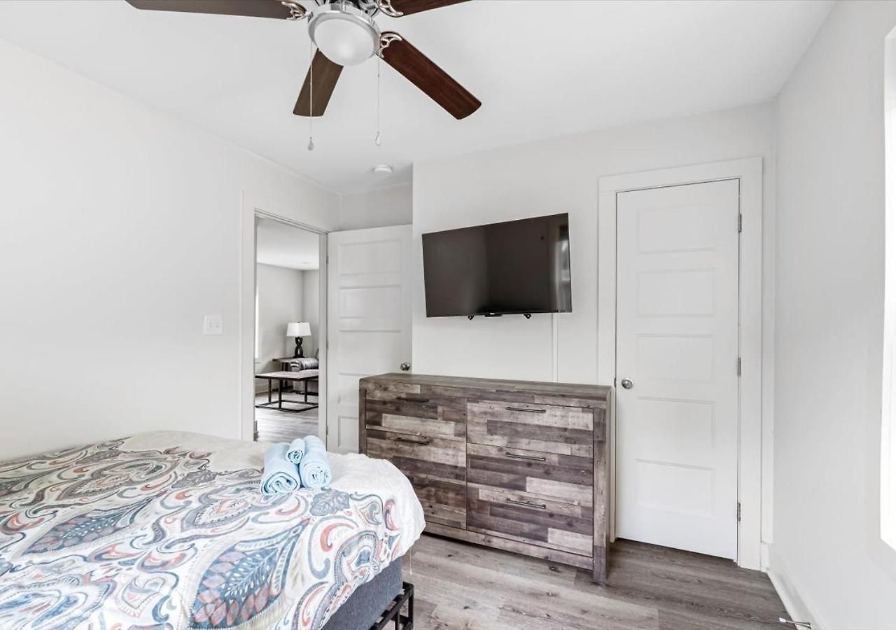 Uptown Nest By Stadium, Convention Center & Arena Apartment *