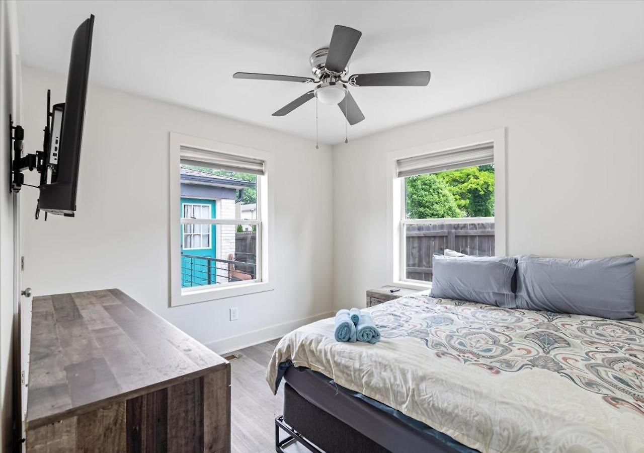Uptown Nest By Stadium, Convention Center & Arena Apartment