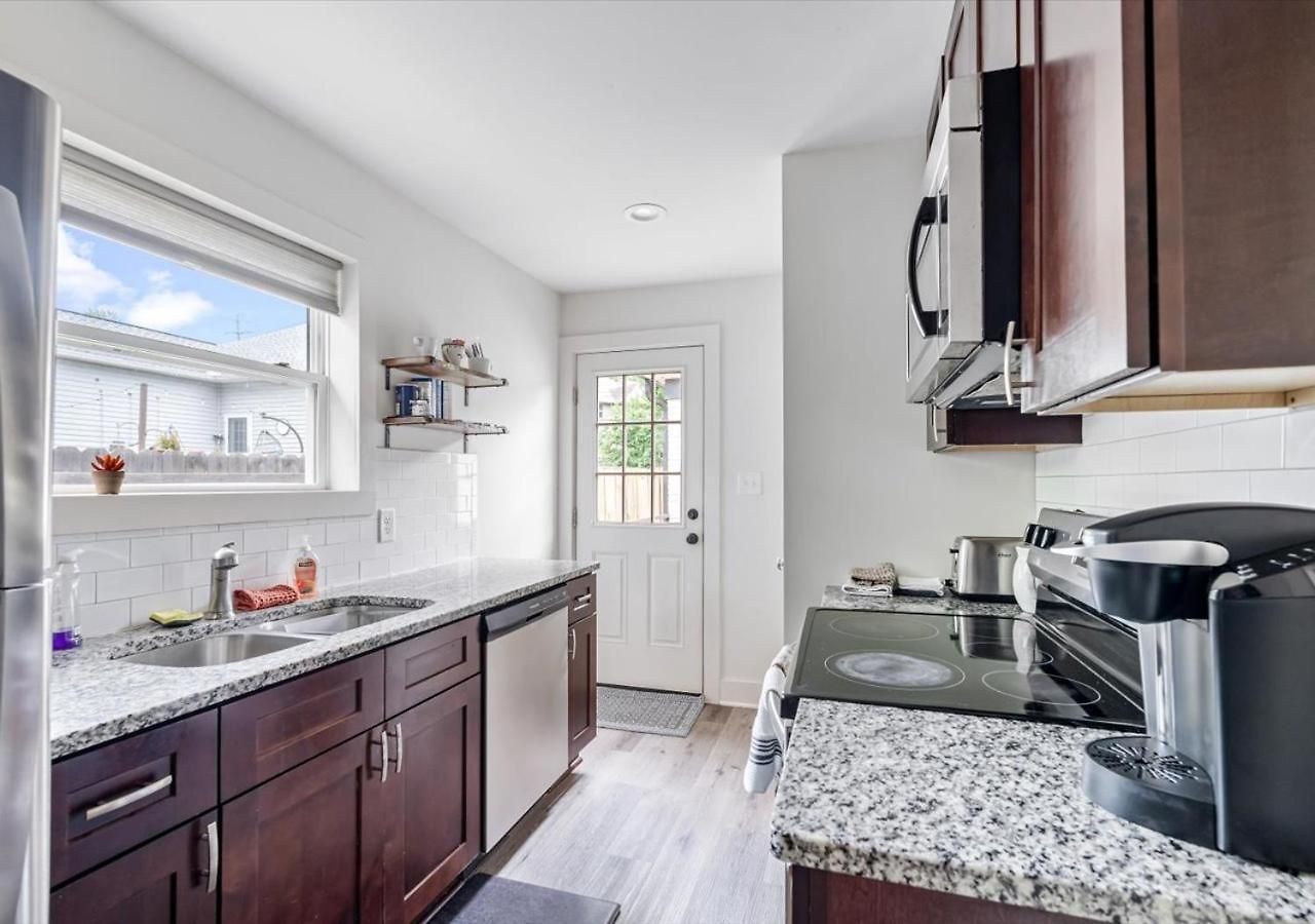 Apartment Uptown Nest By Stadium, Convention Center & Arena *