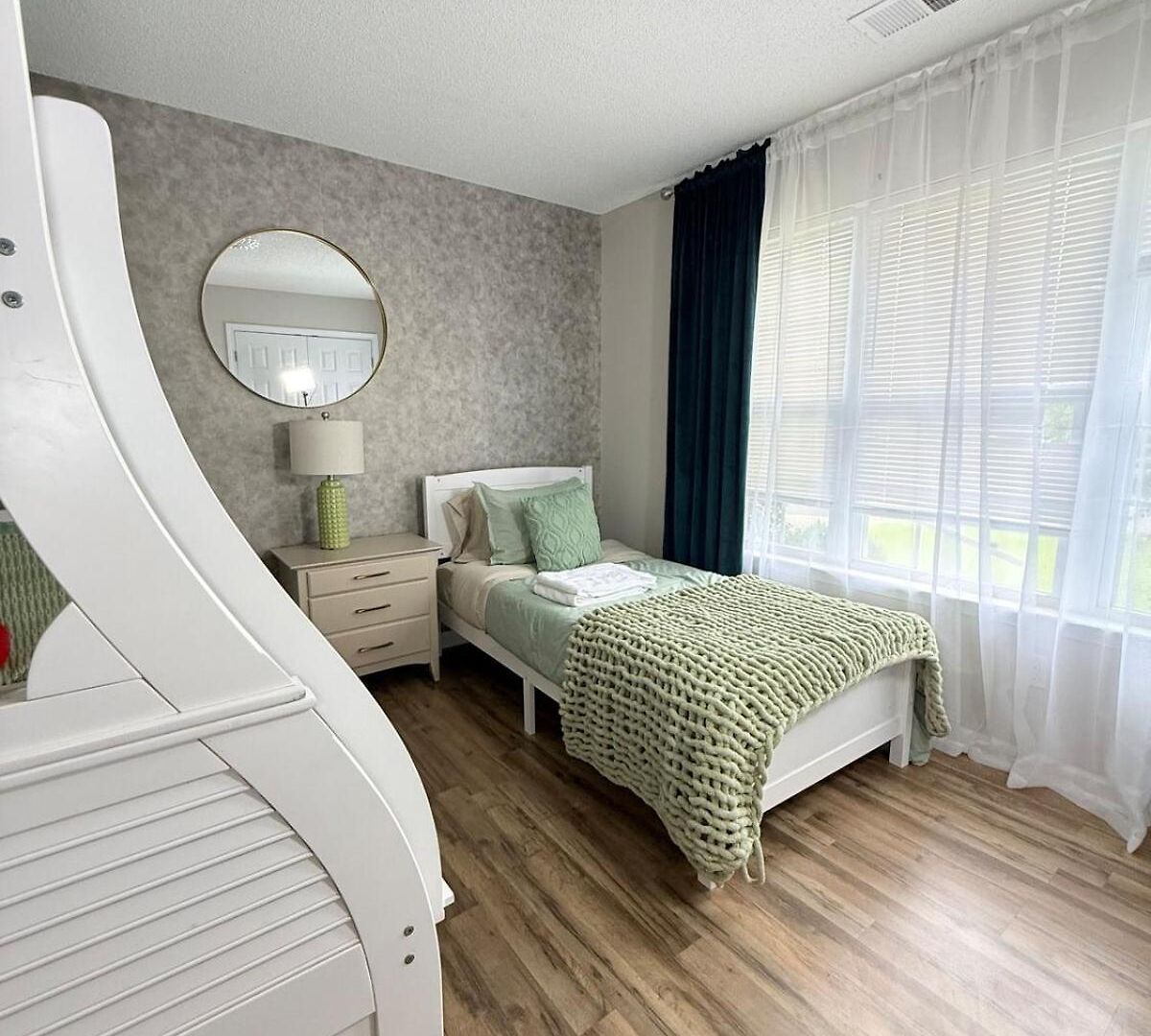 Queen Family-friendly Entire House,
