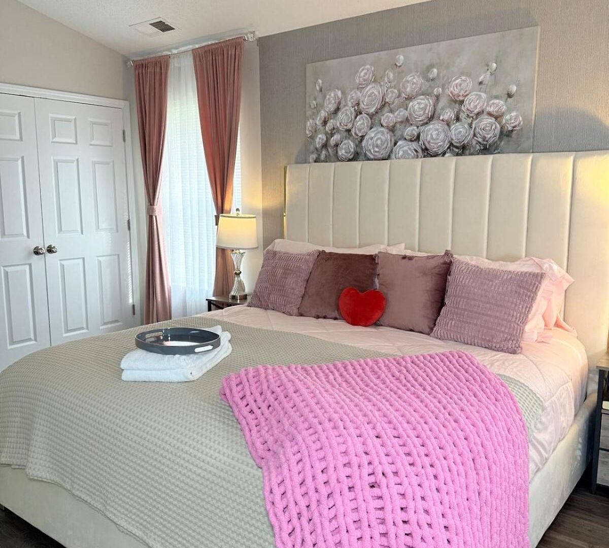 Queen Family-friendly Entire House, Holiday home *