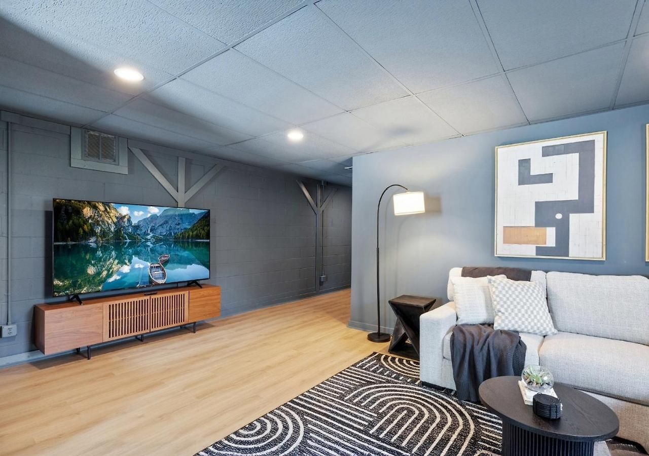 Newly Renovated-private Pool & Huge Deck * Charlotte
