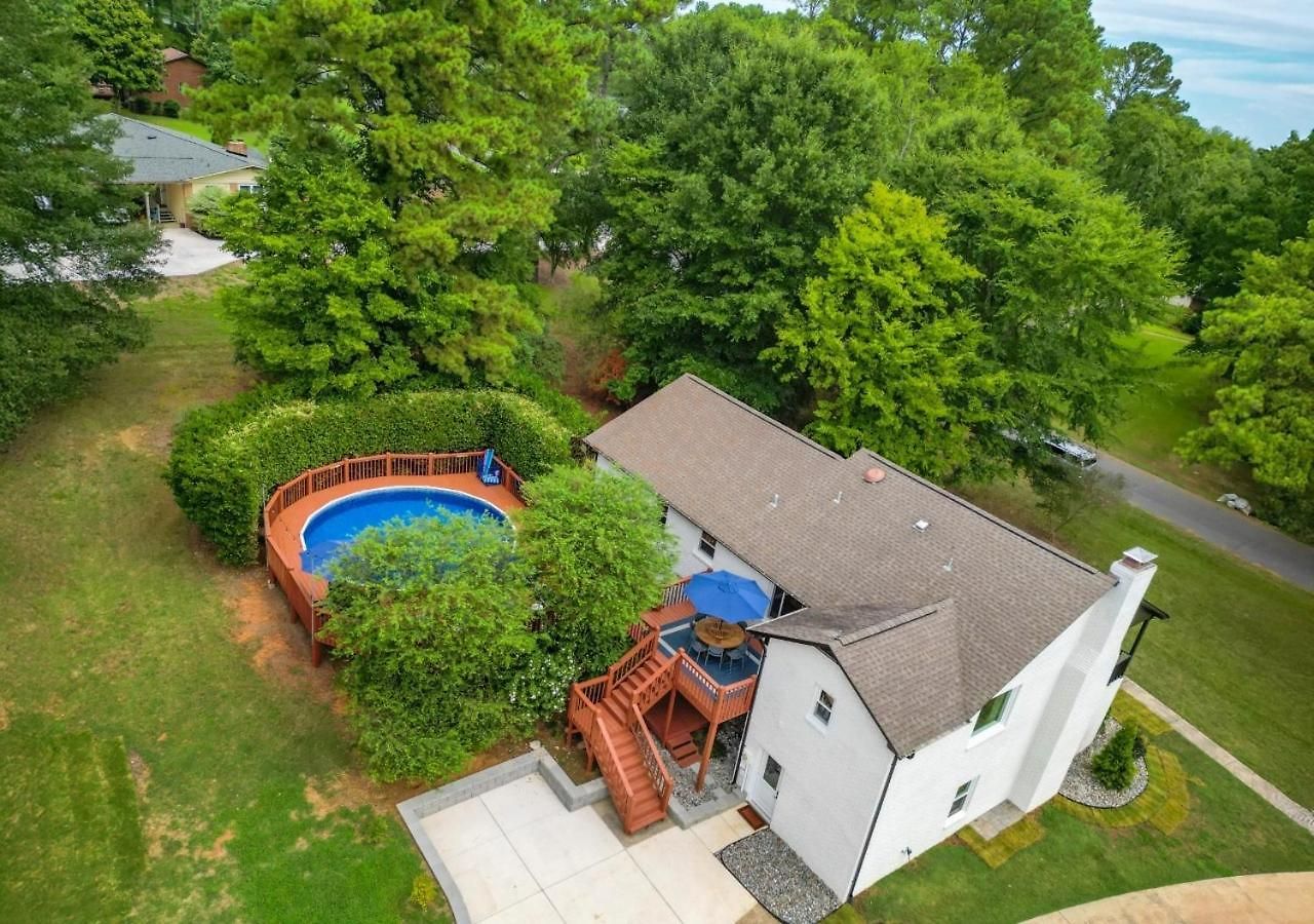 Holiday home Newly Renovated-private Pool & Huge Deck