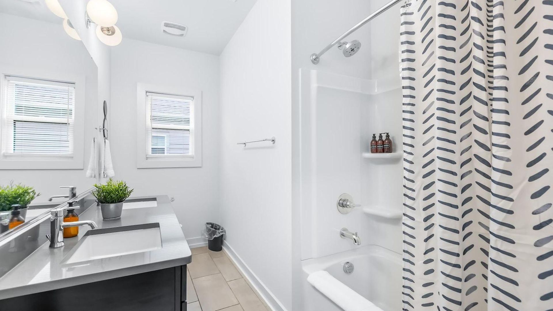 Modern New 4br Near Noda & Downtown Holiday home Charlotte