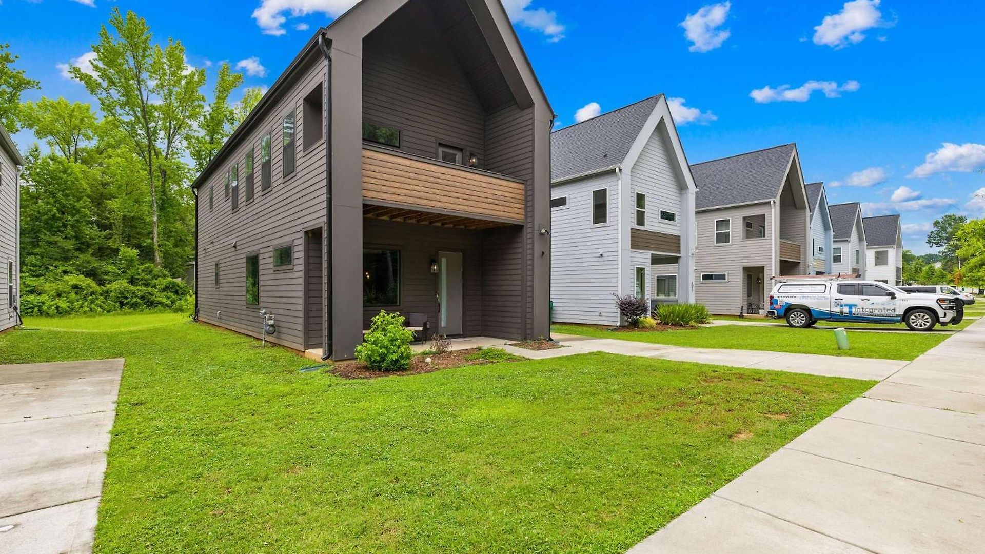 Modern New 4br Near Noda & Downtown