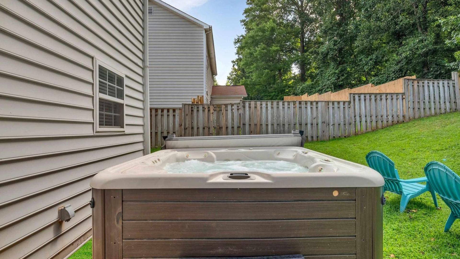 Updated Area With Hot Tub Near Your Perfect Retreat Charlotte