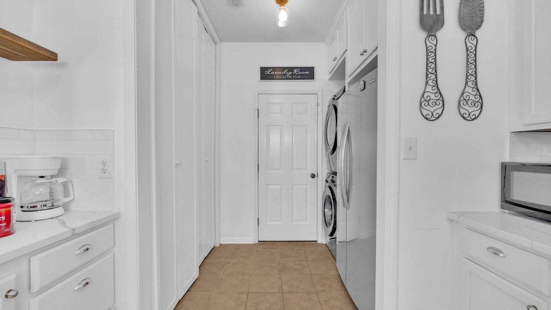 Updated Area With Hot Tub Near Your Perfect Retreat * Charlotte