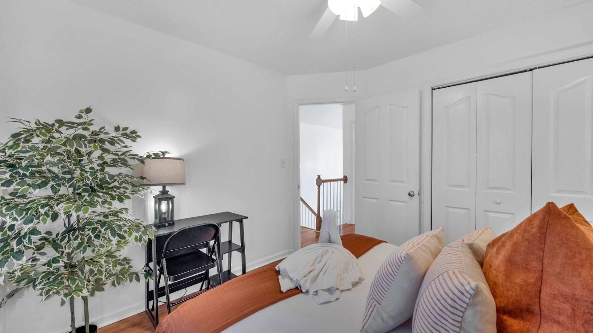 Updated Area With Hot Tub Near Your Perfect Retreat Holiday home Charlotte