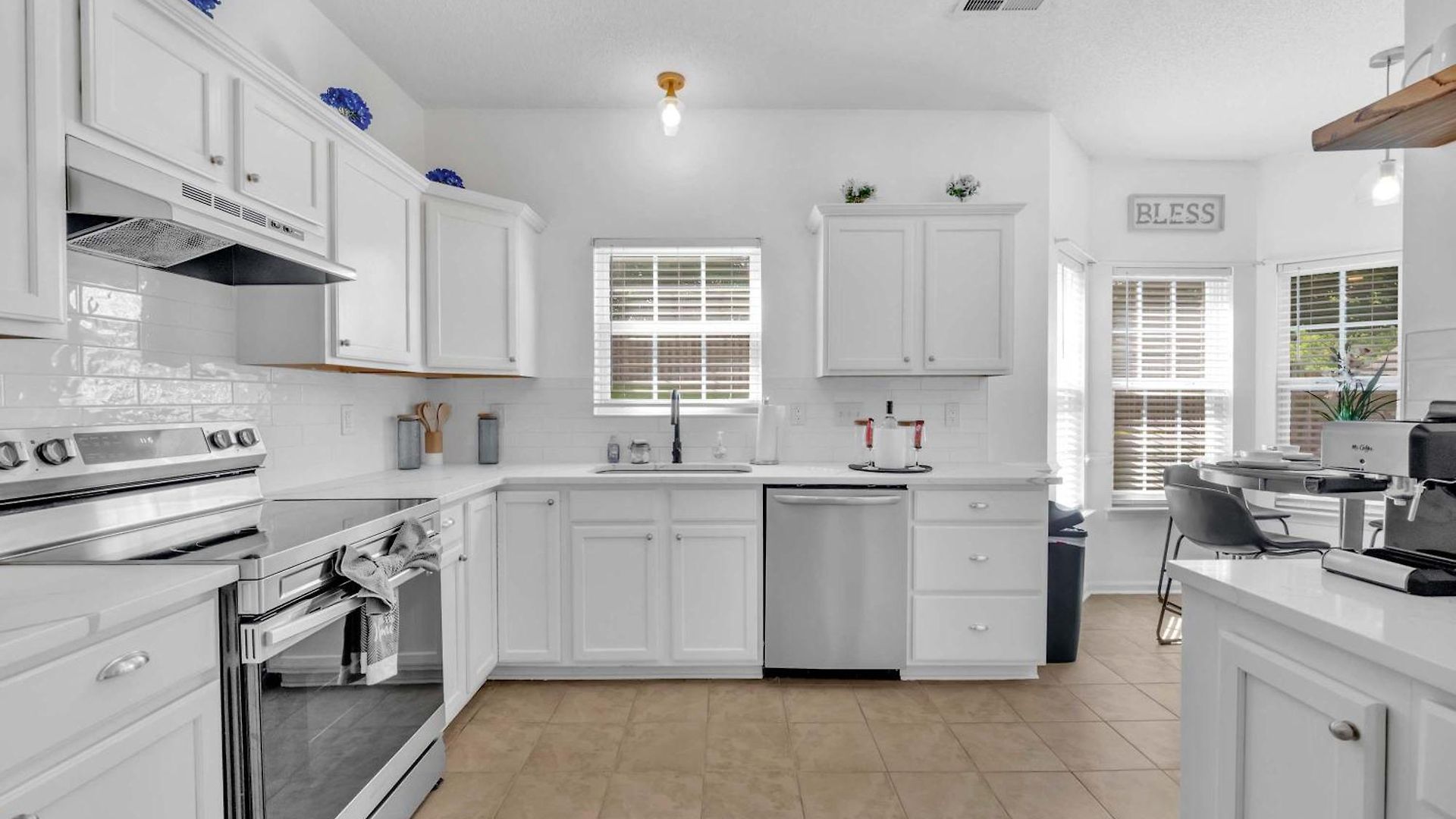 Holiday home Updated Area With Hot Tub Near Your Perfect Retreat Charlotte