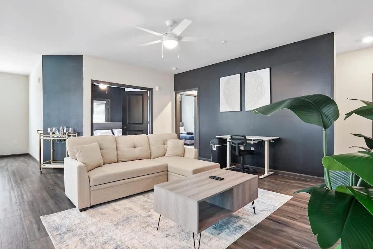 Luxe 1br In Waverly
