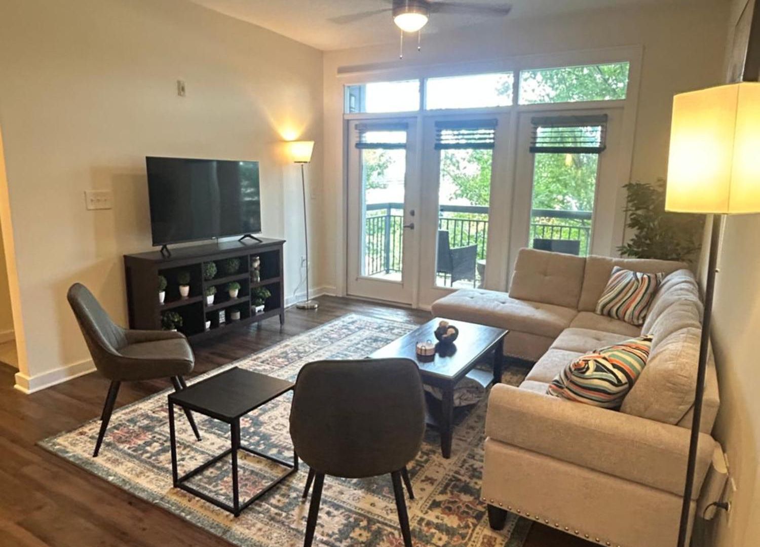 2 Bedroom Boutique In The Heart Of Apartment