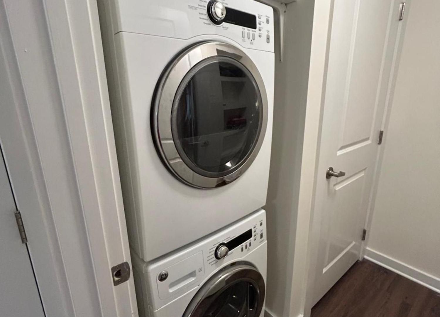 Apartment 2 Bedroom Boutique In The Heart Of *