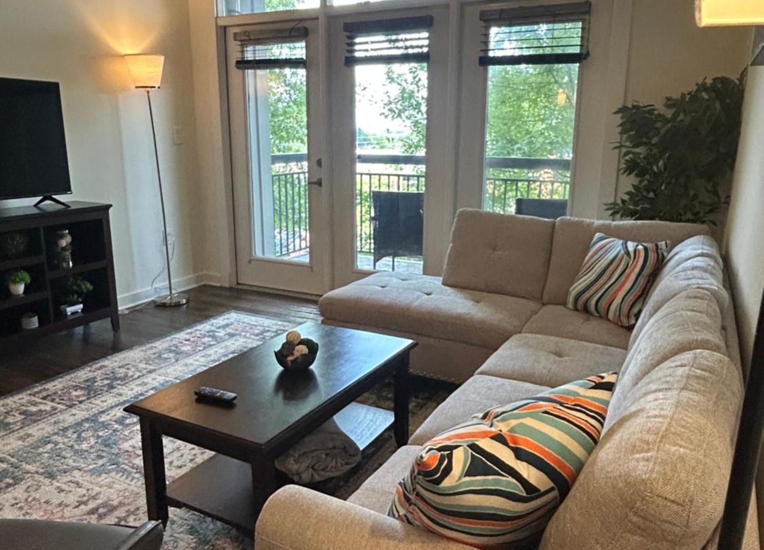 Apartment 2 Bedroom Boutique In The Heart Of *