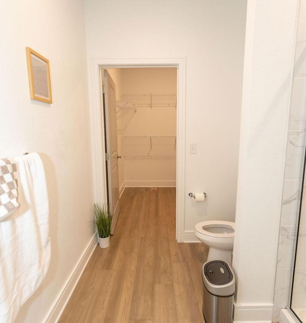 Apartment Beautiful In Concord With Swimming Pool And Gymn