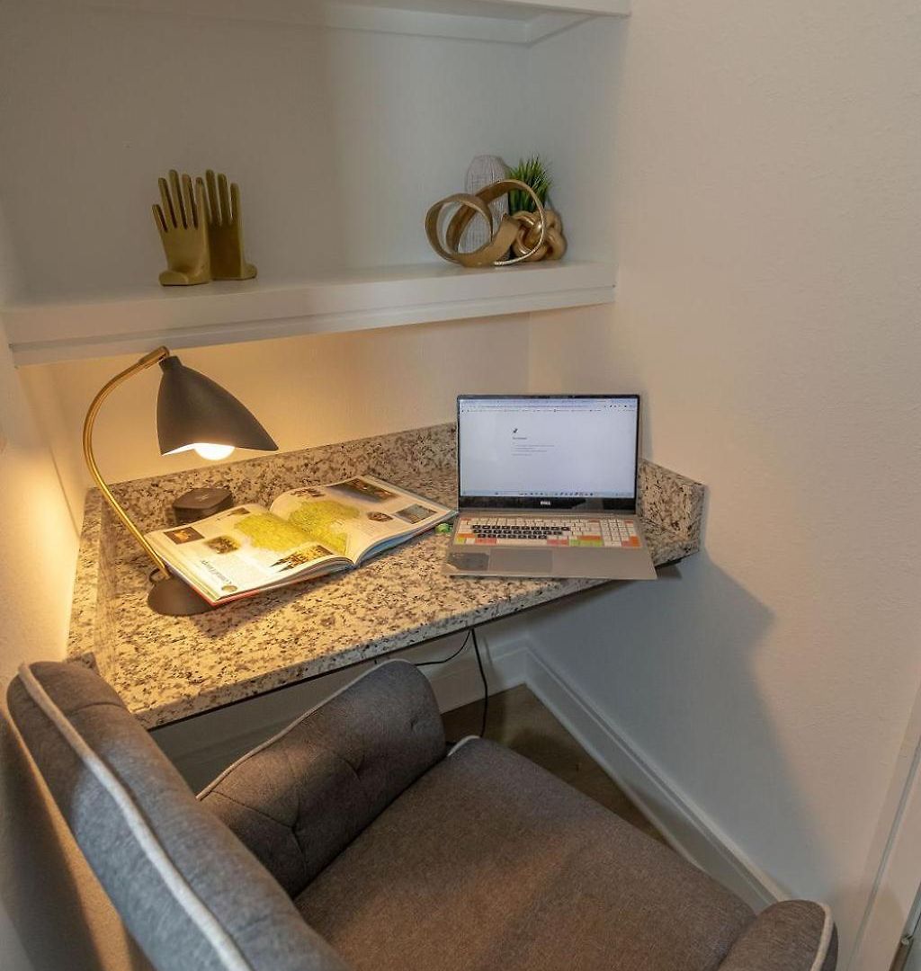 Apartment Beautiful In Concord With Swimming Pool And Gymn