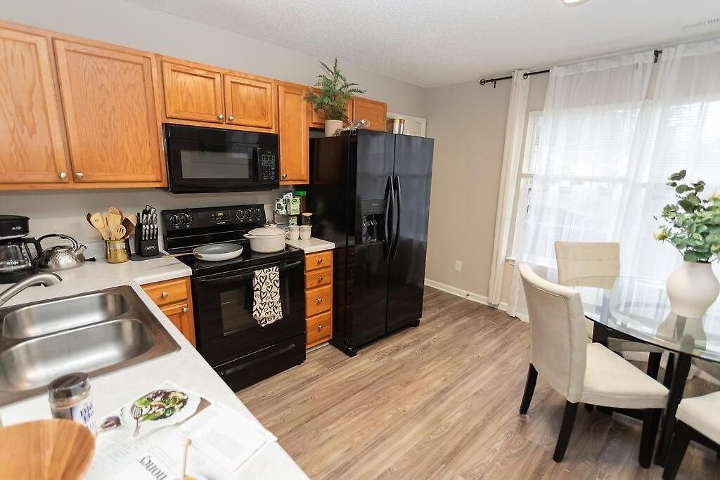 3 Bedroom House 10 Mins To Uptown Holiday home Charlotte