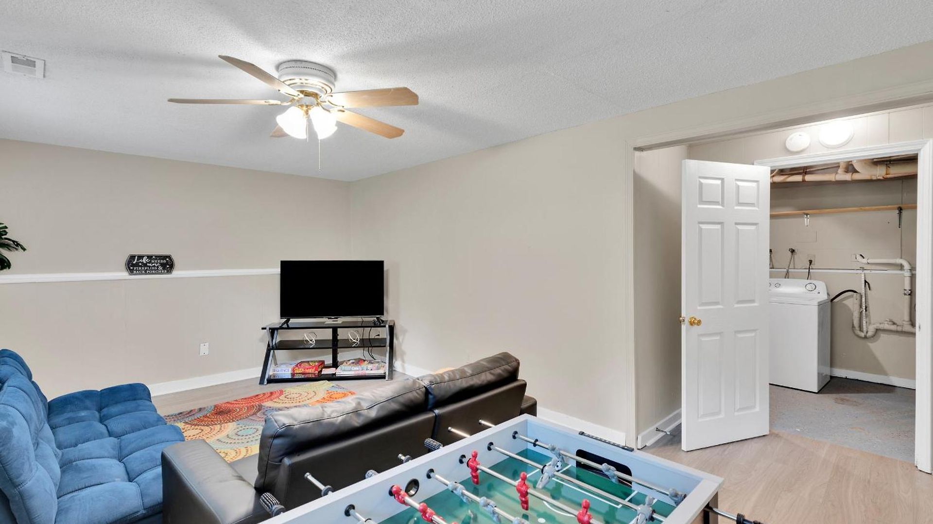 Holiday home Spacious Uptown 3br - Game - Deck - Kingbed