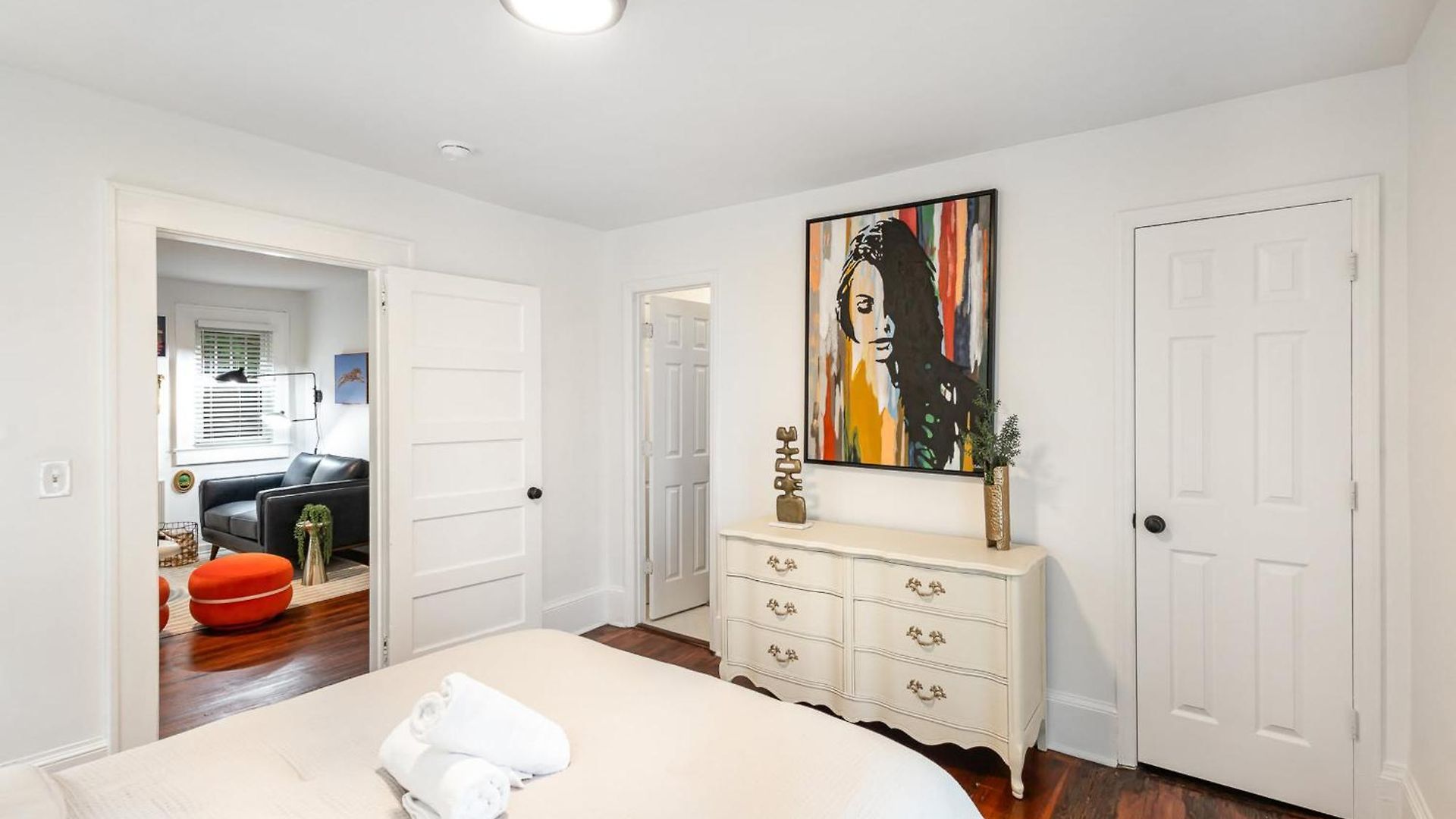 Holiday home Walkable Trendy Hideout For Foodies - 3br-2ba