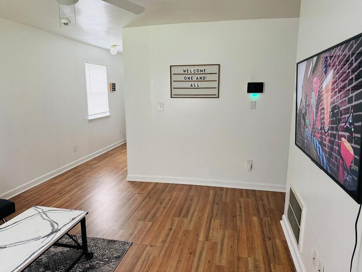 Holiday home Dukehaven Near Northlake, Uptown, Route To Airport *