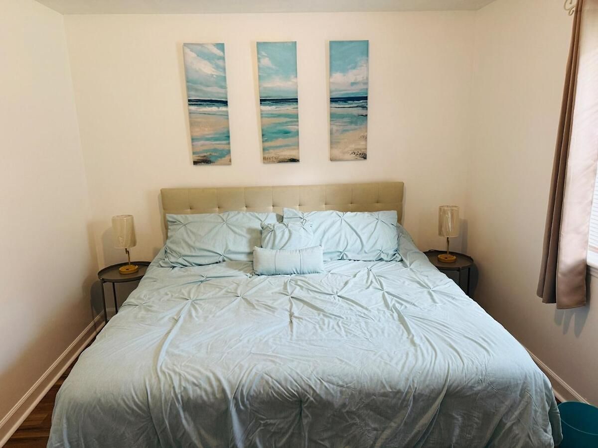 Dukehaven Near Northlake, Uptown, Route To Airport Holiday home *