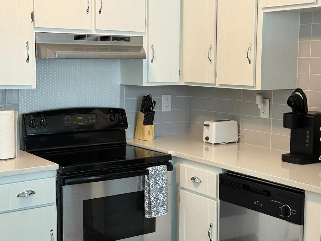 Holiday home Dukehaven Near Northlake, Uptown, Route To Airport *