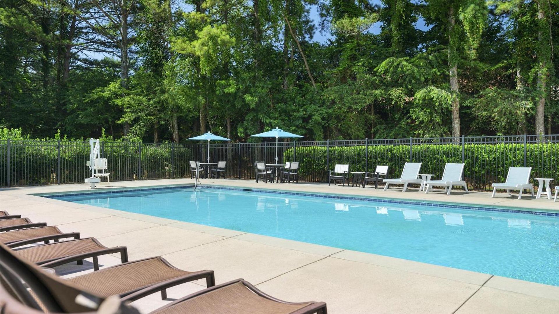Hyatt Place Arrowood 3*