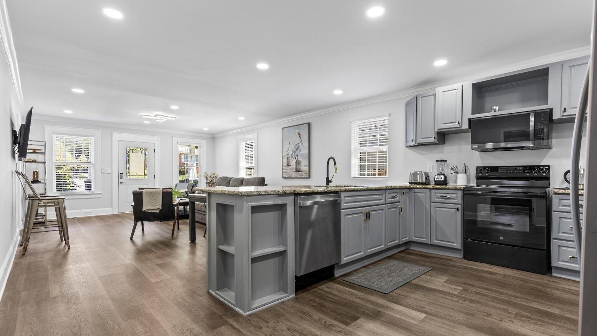 4br Bright And Modern - Close To Everything