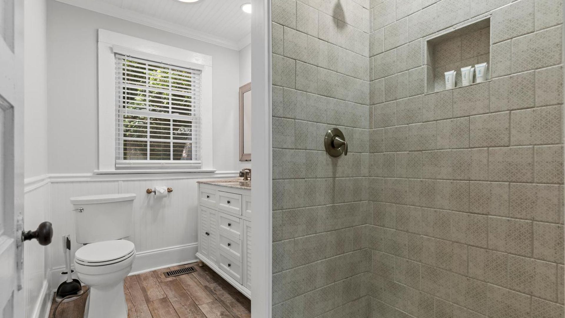 4br Bright And Modern - Close To Everything *