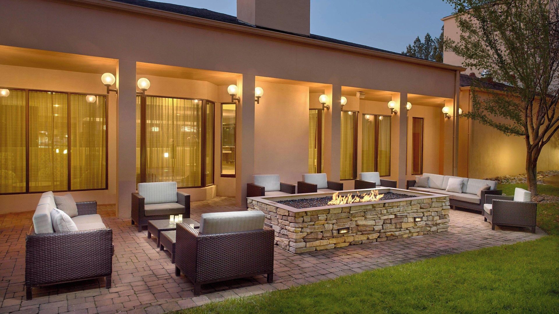 Courtyard Arrowood 3*