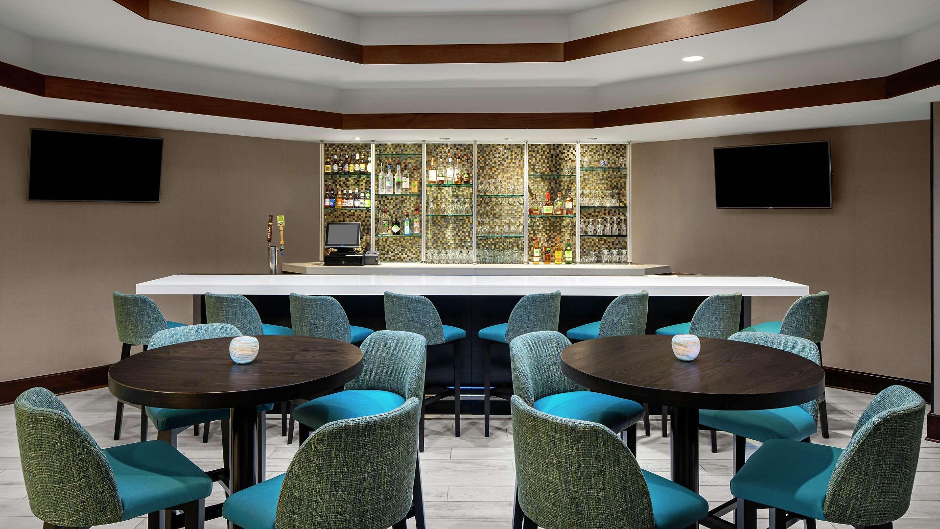 Doubletree By Hilton Charlotte/southpark Hotel