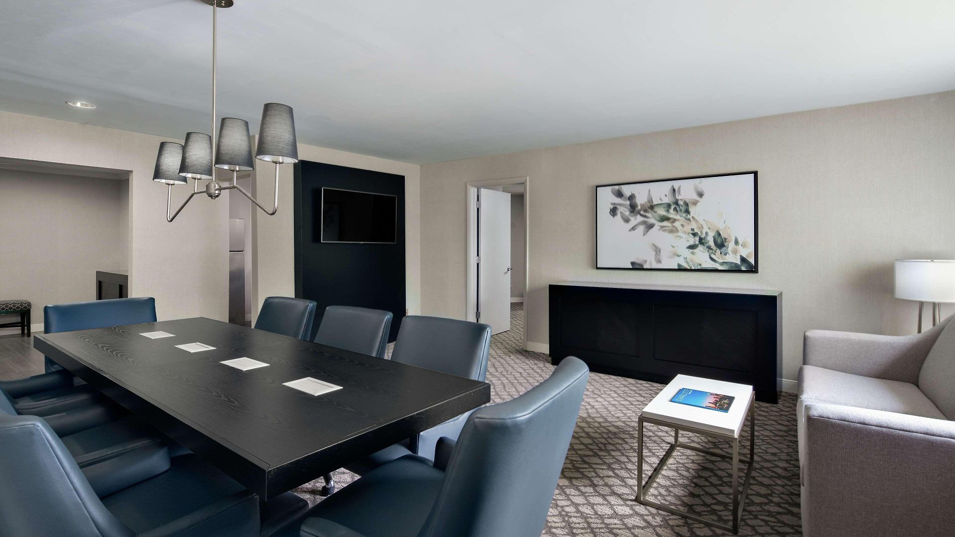 Doubletree By Hilton Charlotte/southpark Hotel
