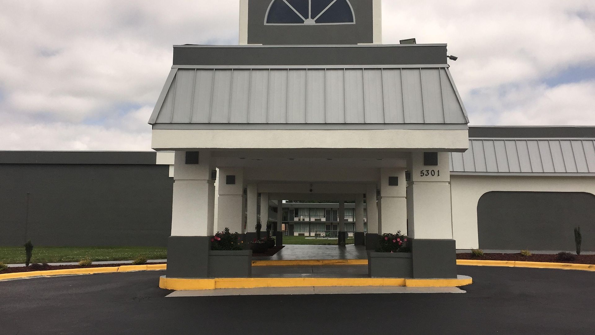 Hotel Quality & Area Charlotte