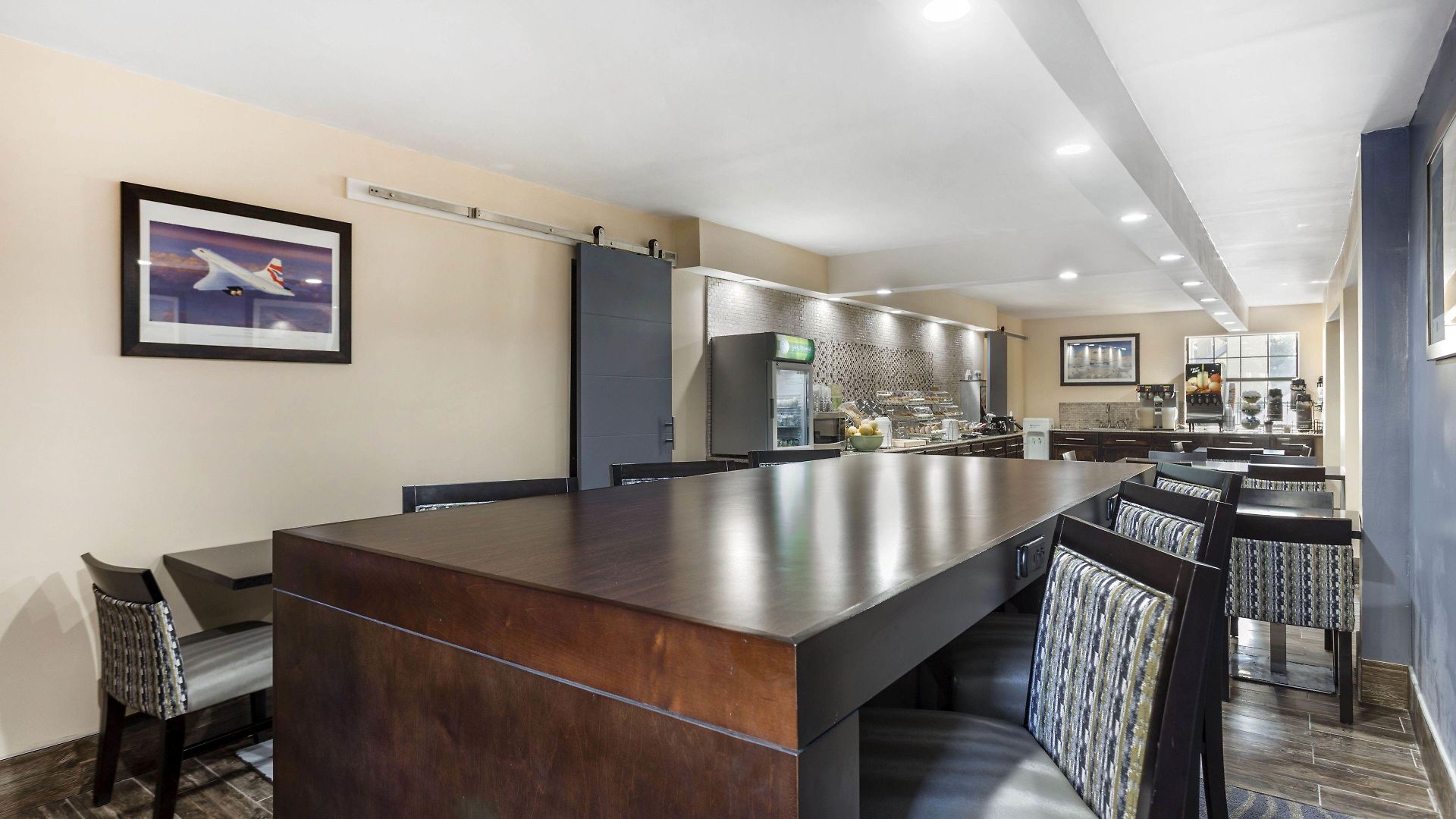Quality & Airport Hotel 3*