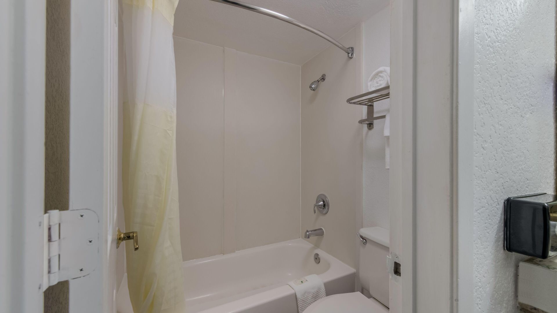 Quality & Airport 3* Charlotte