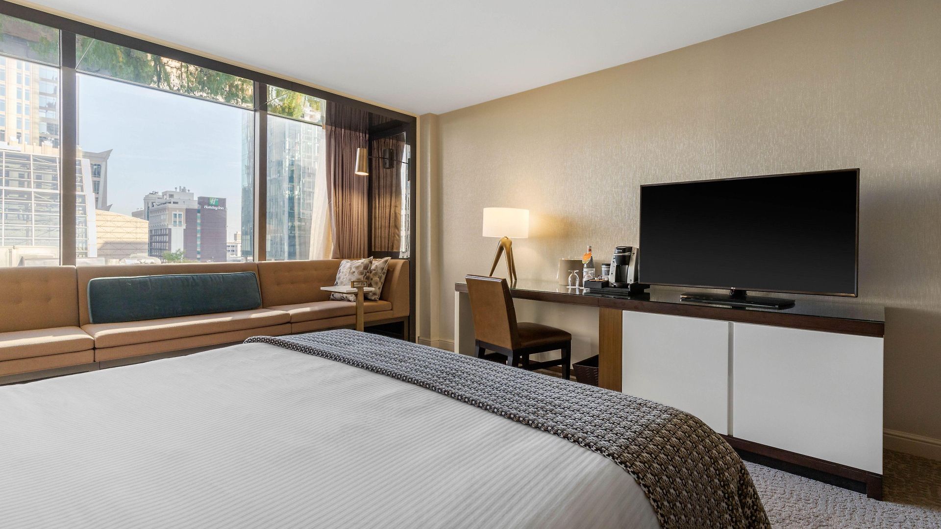 Omni Hotel 4*