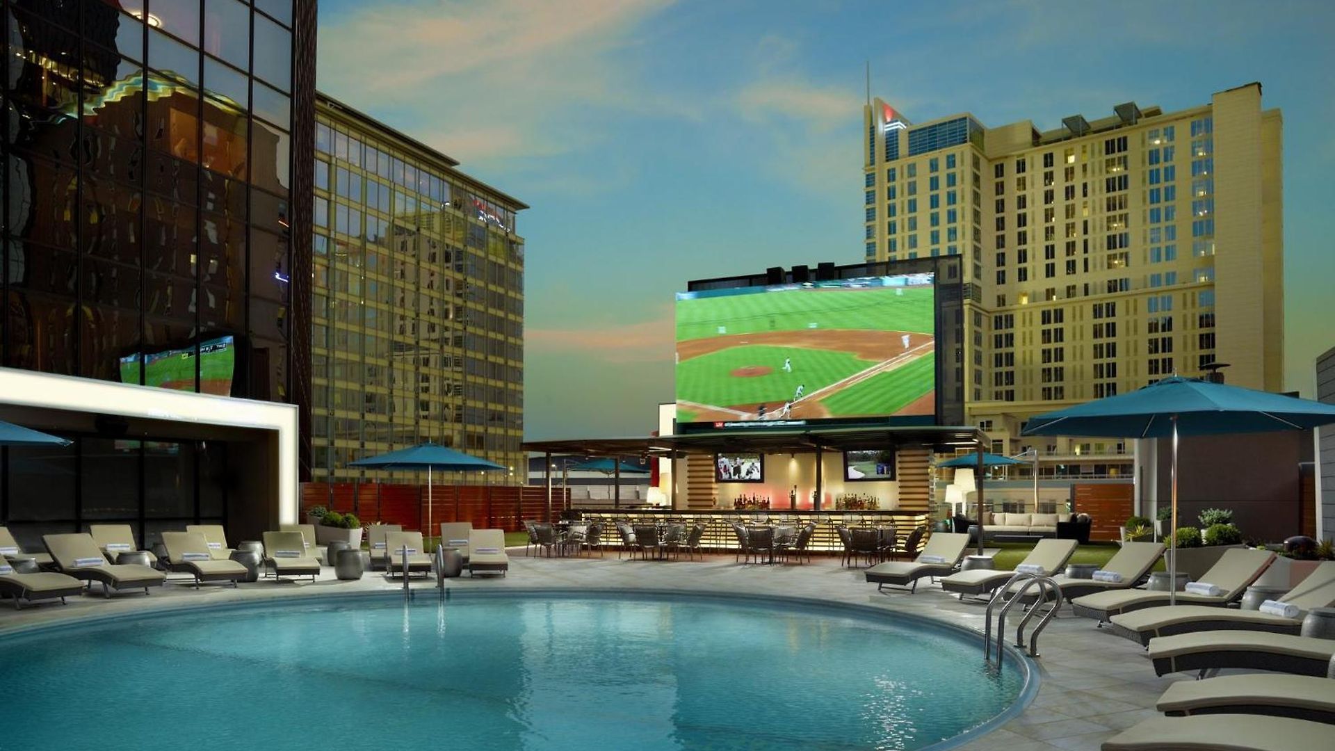 Omni Hotel 4*