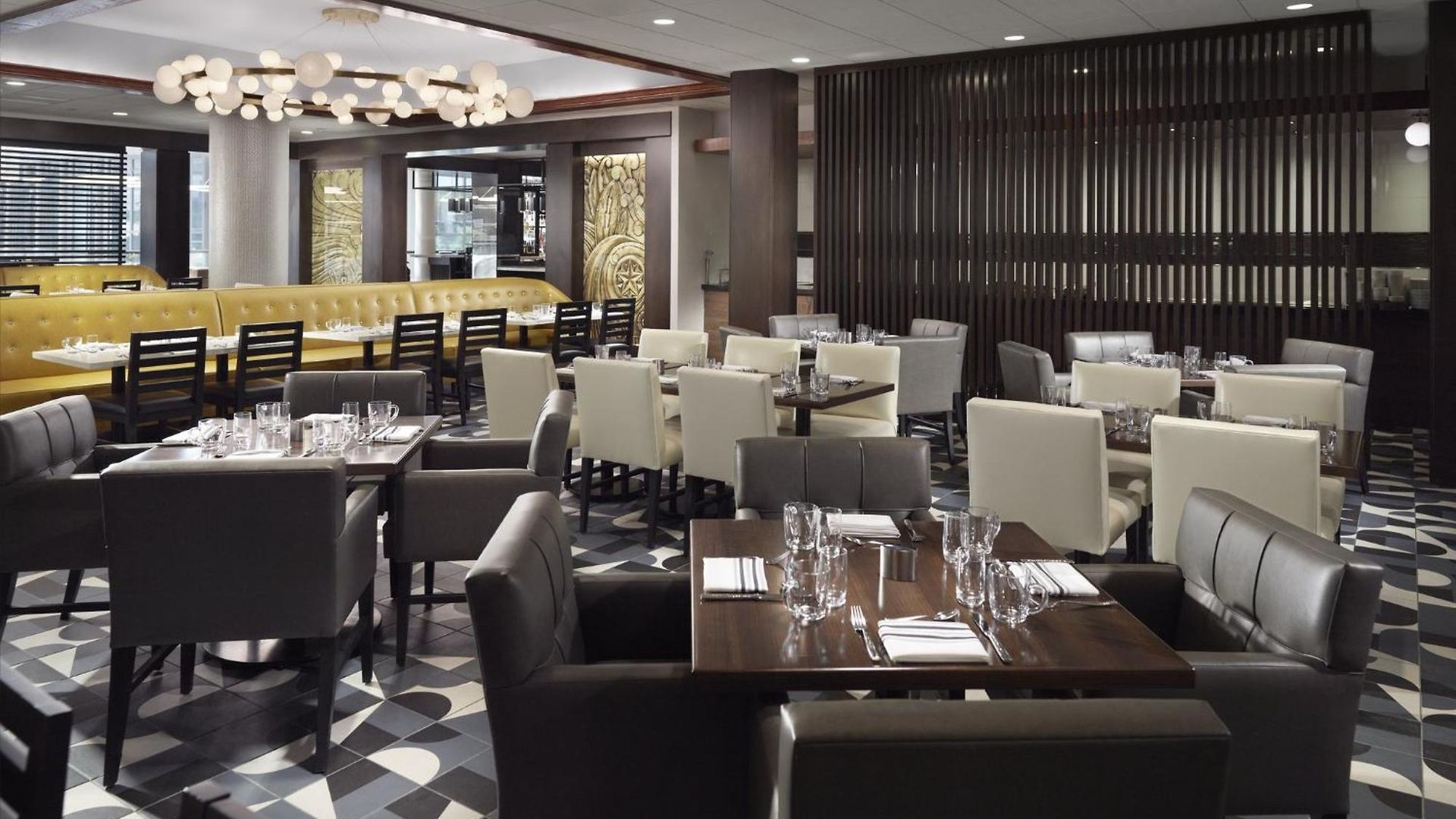 Omni Hotel 4*