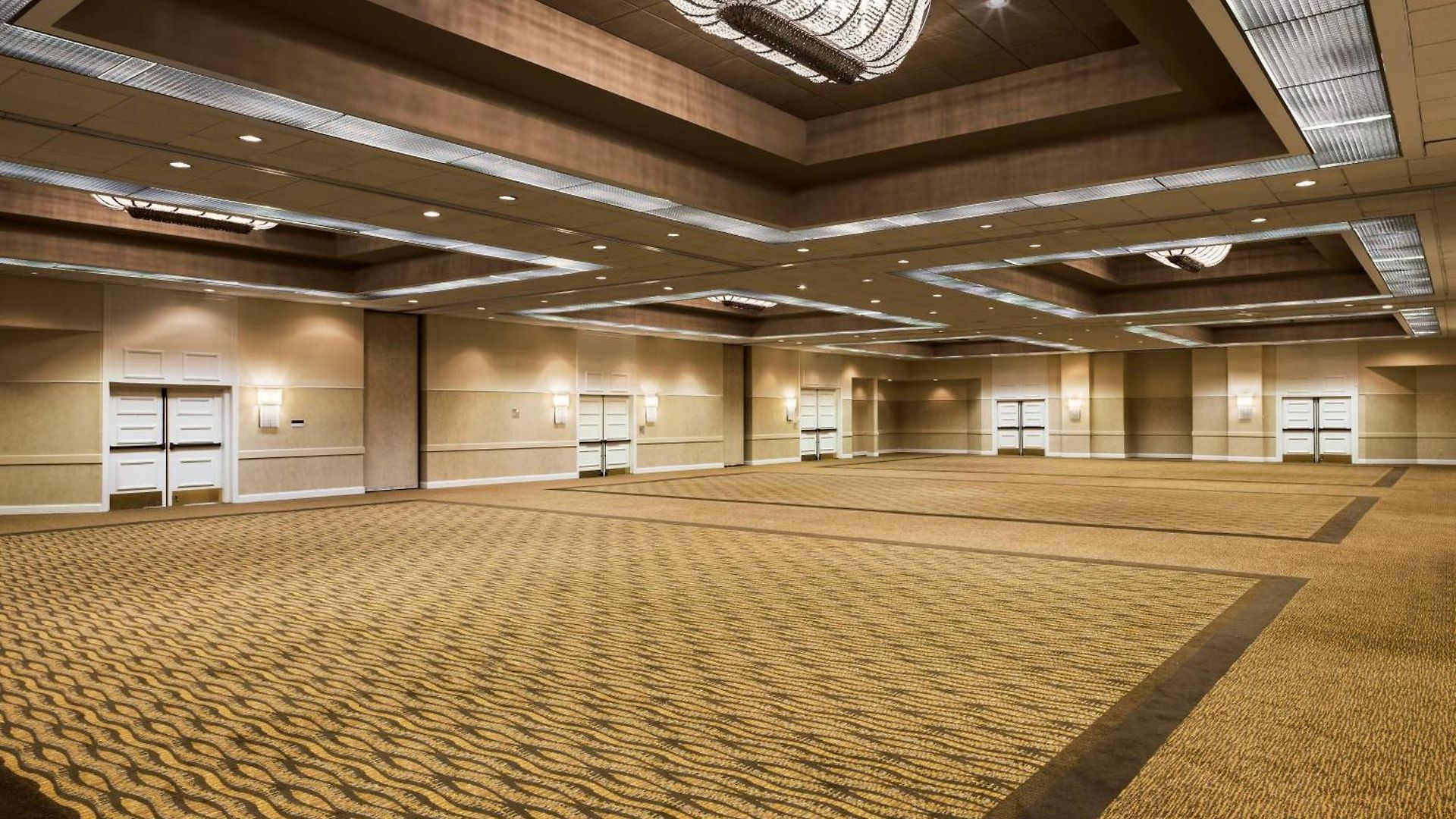 Hotel Sheraton Airport 4*