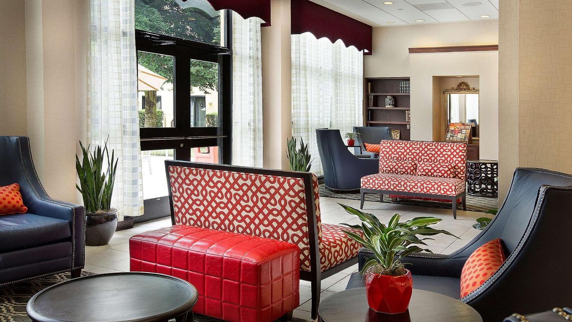 Hotel Doubletree By Hilton Airport