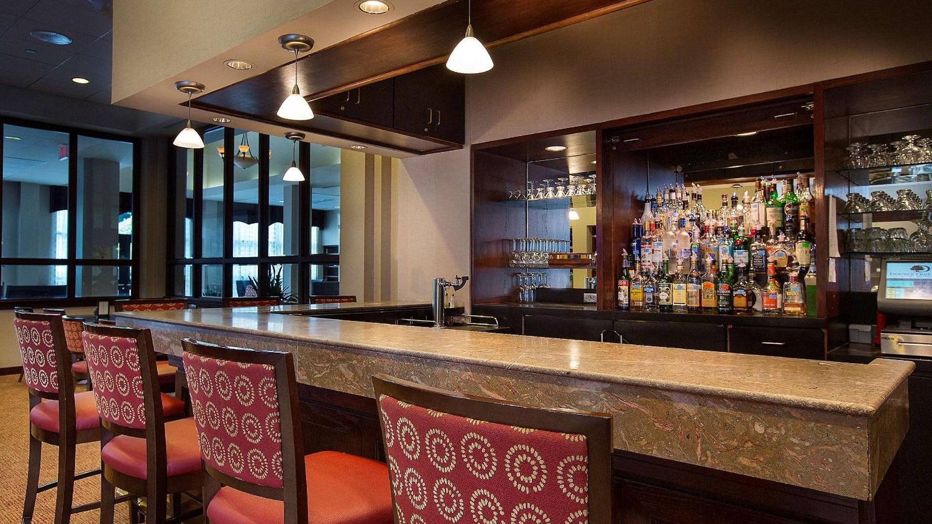 Doubletree By Hilton Airport Hotel