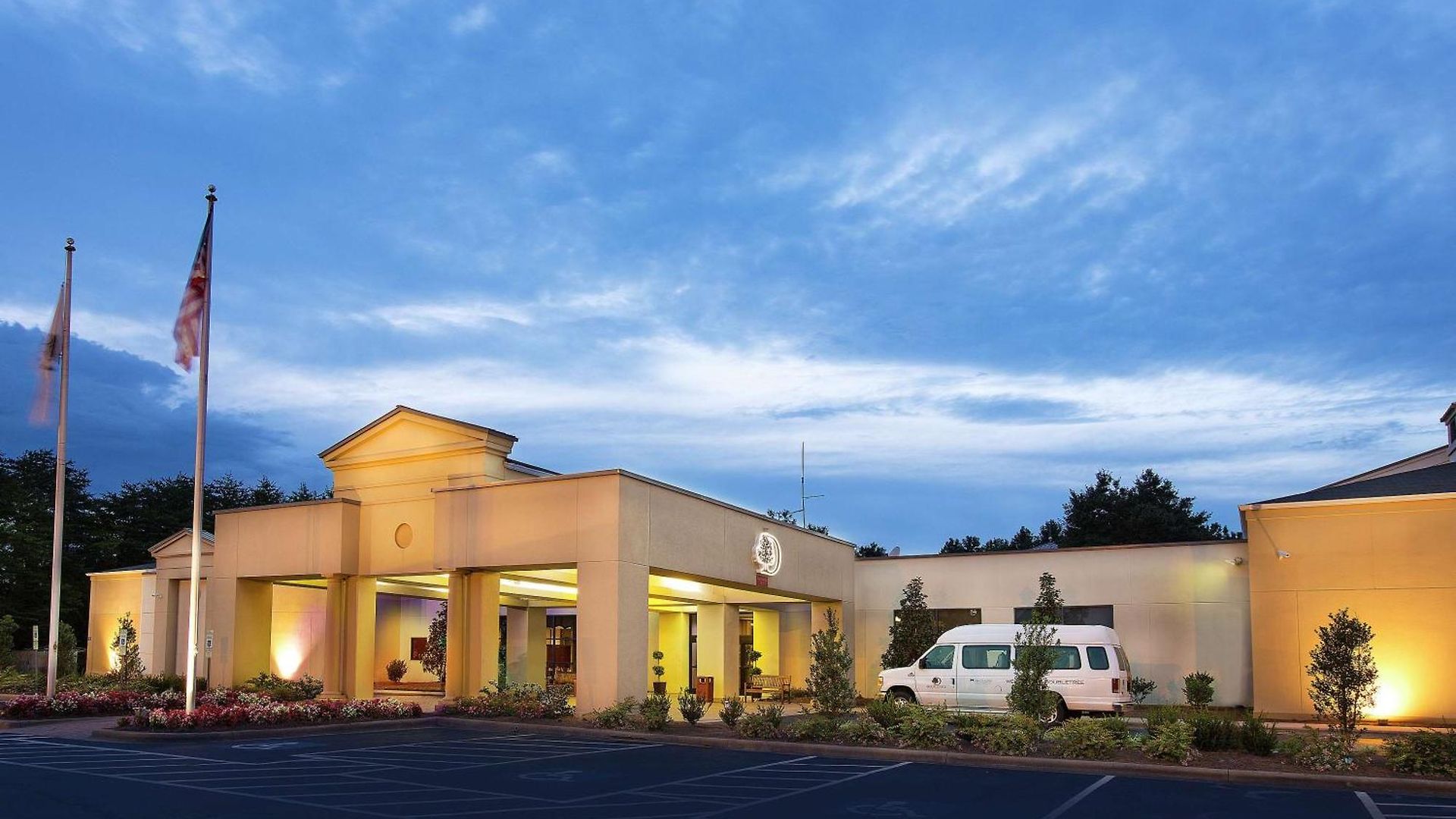 Doubletree By Hilton Airport Hotel