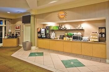 La Quinta By Wyndham Airport South Hotel 3*