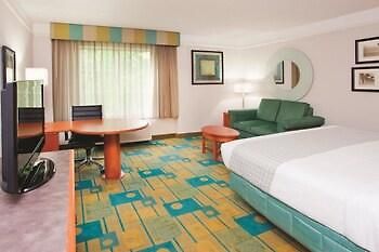 La Quinta By Wyndham Airport South Hotel Charlotte
