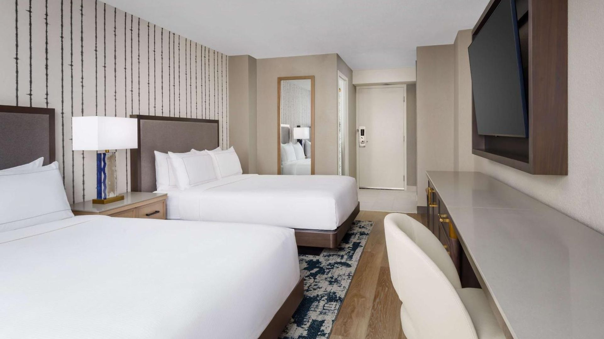 Doubletree By Hilton Center