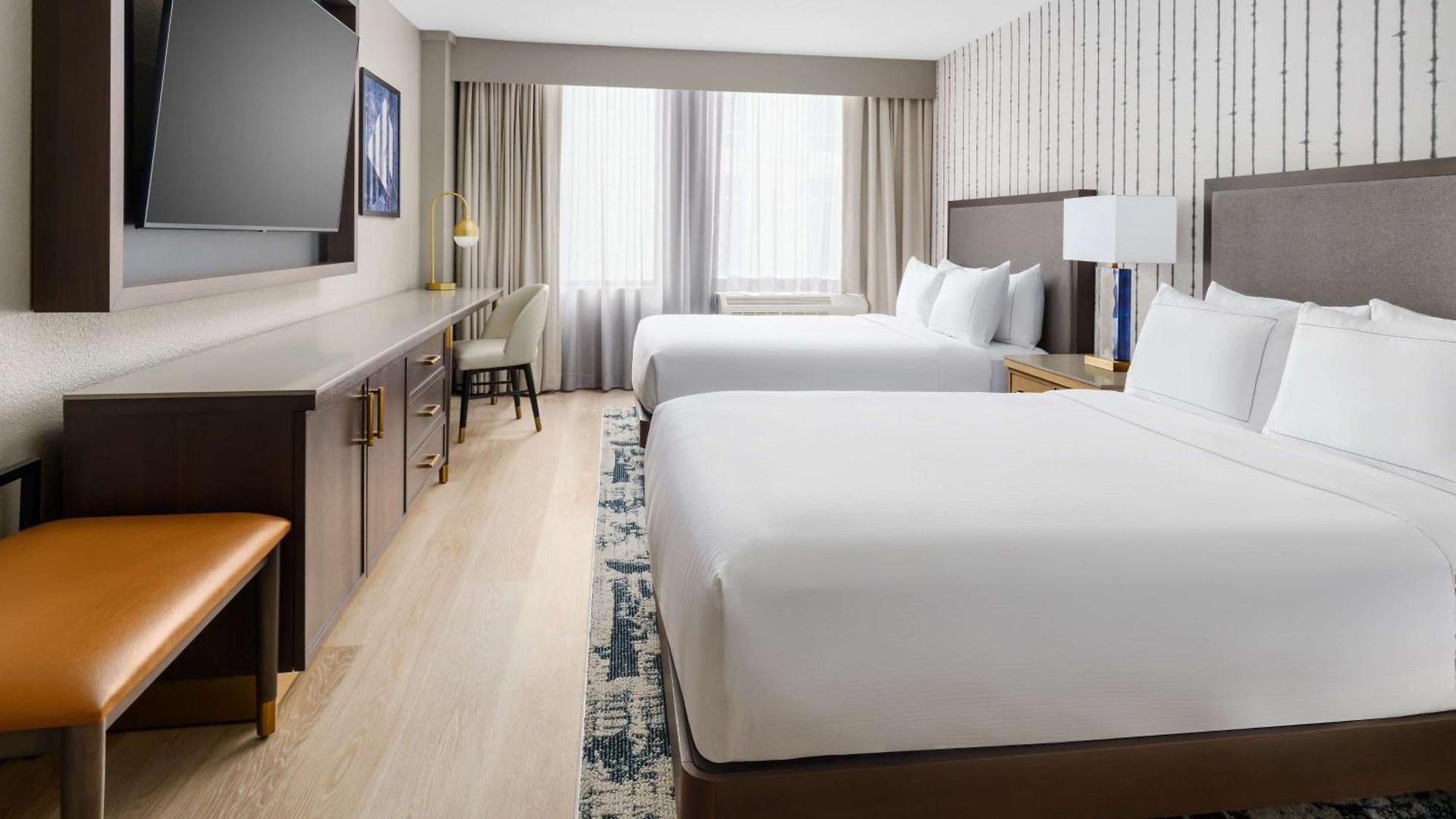 Doubletree By Hilton Center 4*