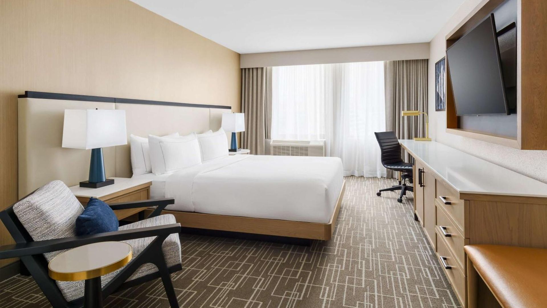 Doubletree By Hilton Center Hotel Charlotte
