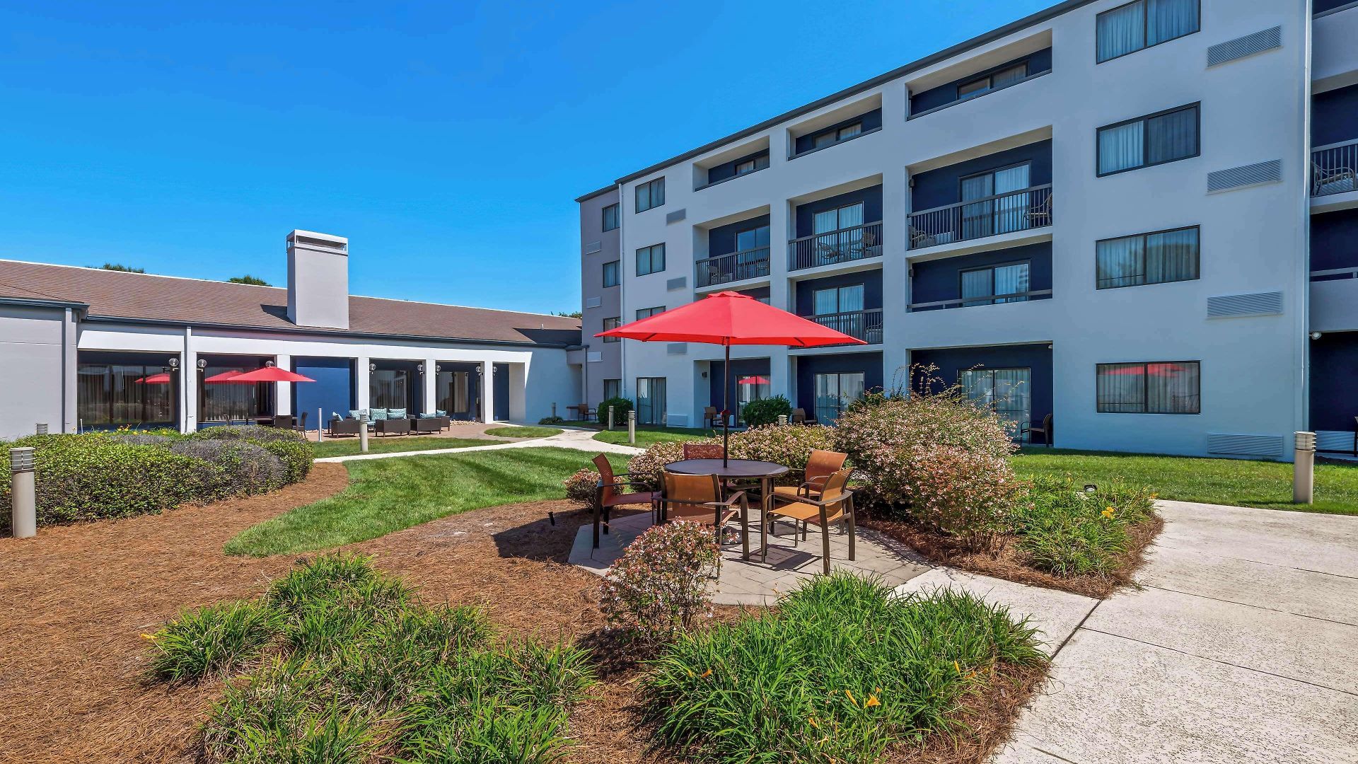 Sonesta Select Research Park 3*